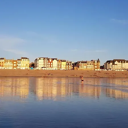 Appartement d'une chambre avec vue sur la ville balcon et wifi a Mers les Bains a 3 km de la plage C