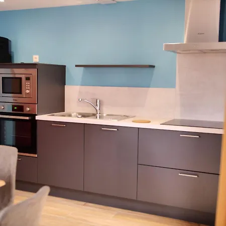 Appartement d'une chambre avec vue sur la ville balcon et wifi a Mers les Bains a 3 km de la plage C Appartement *